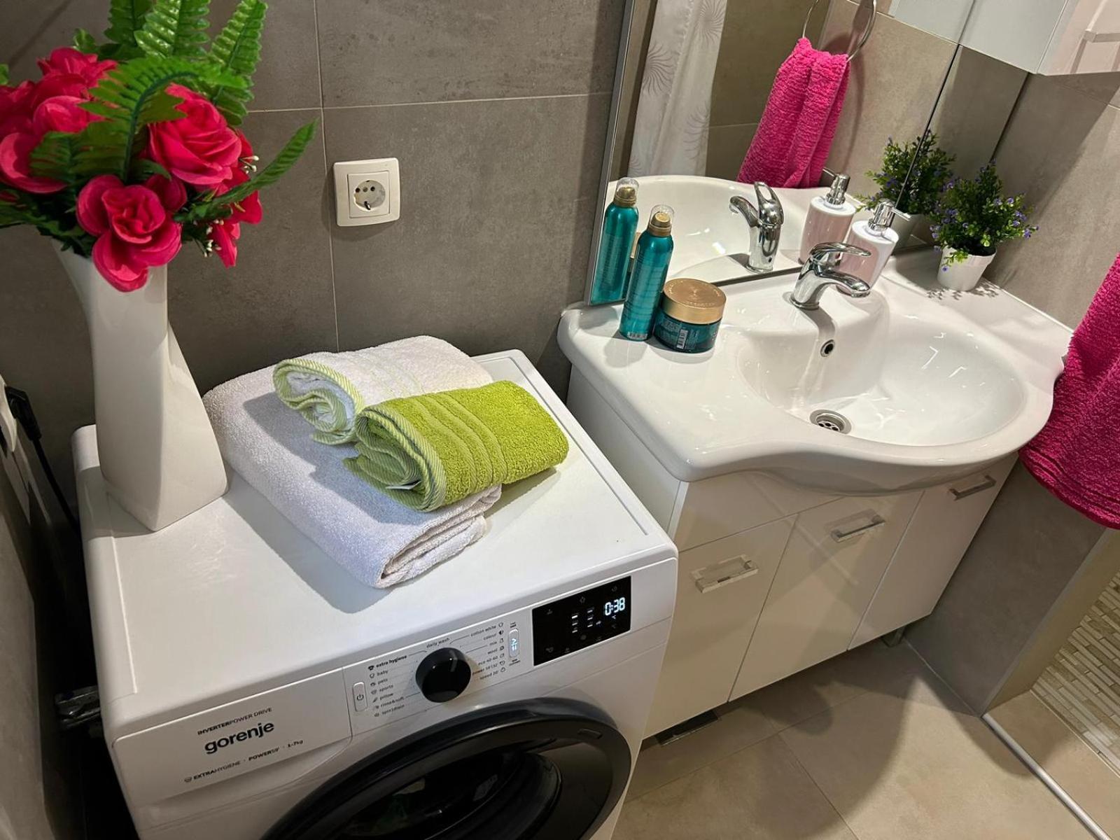Brand New Modern Apartment Blanca With Jacuzi And Terrace คาชเตลา ภายนอก รูปภาพ