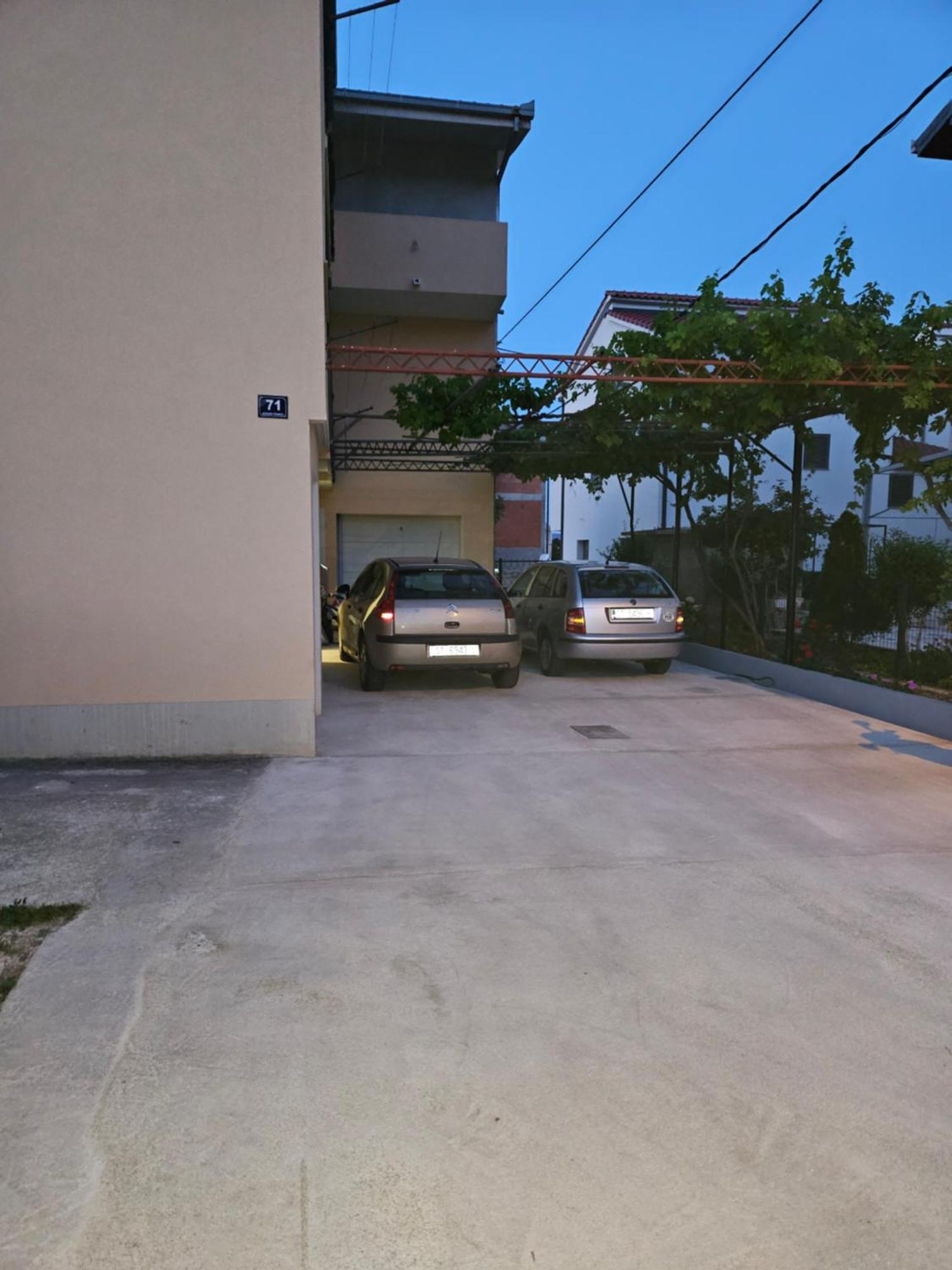 Apartment Blanca With Jacuzzi,Terase And Private Parking คาชเตลา ภายนอก รูปภาพ