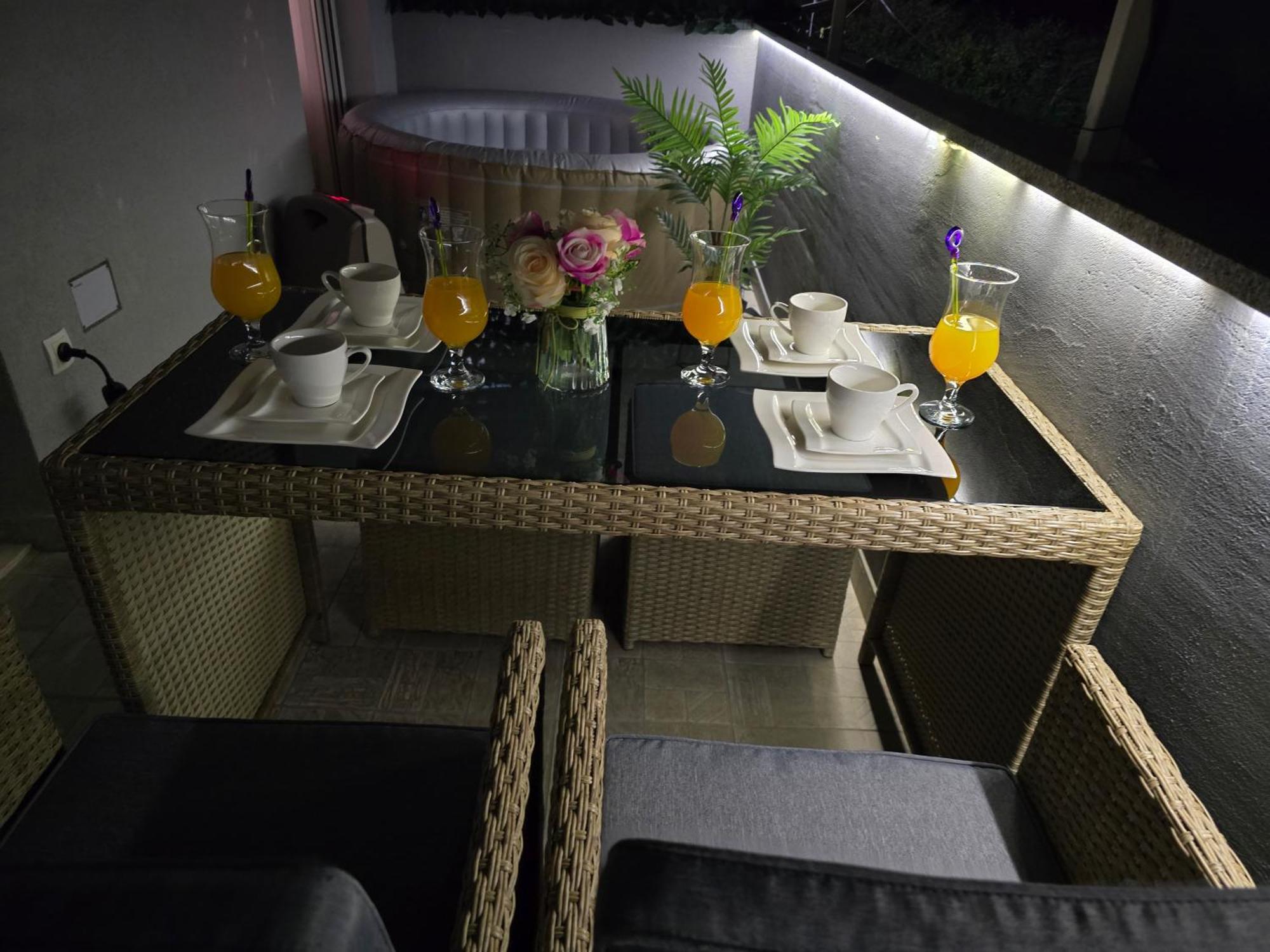 Apartment Blanca With Jacuzzi,Terase And Private Parking คาชเตลา ภายนอก รูปภาพ