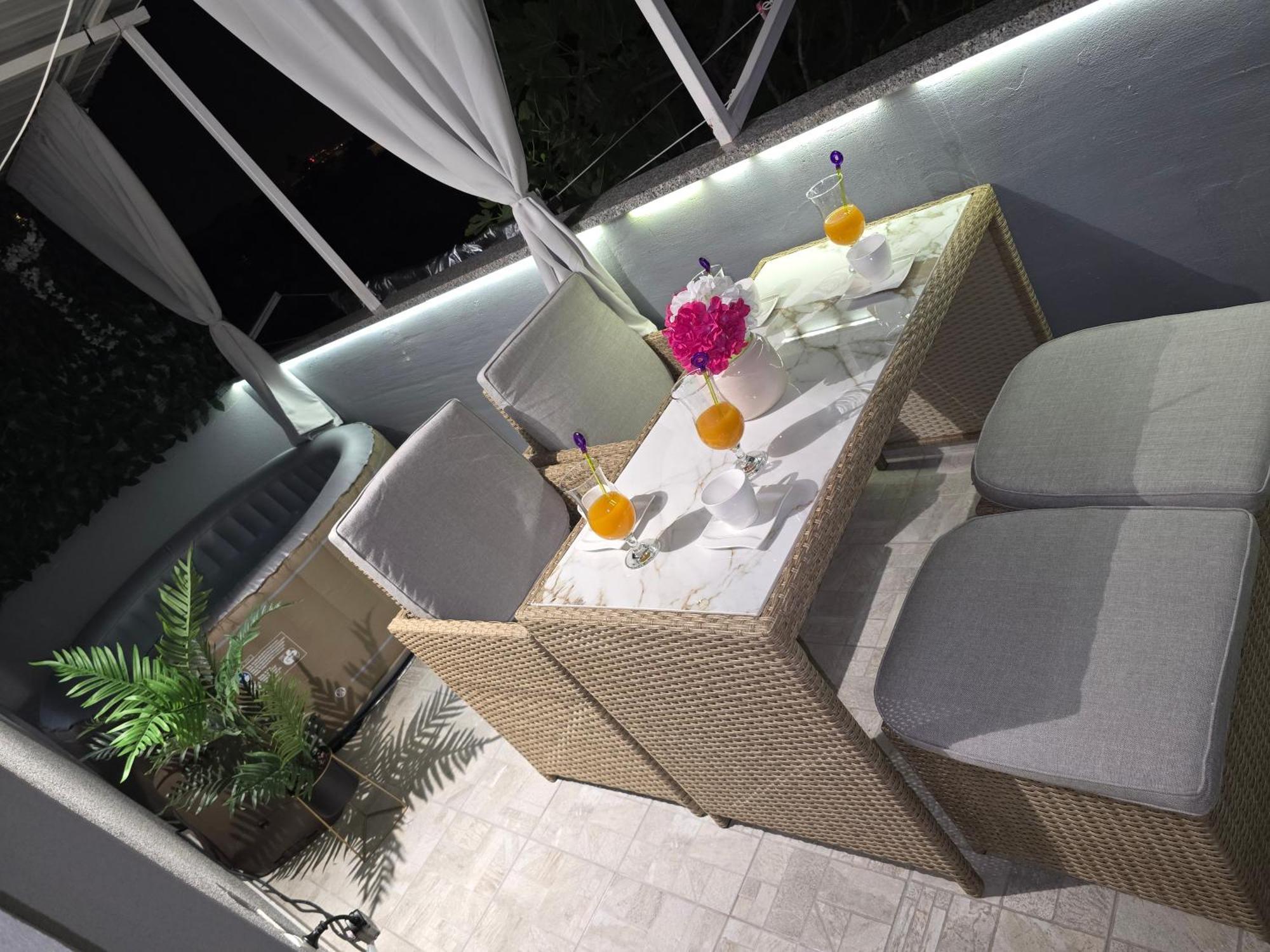 Brand New Modern Apartment Blanca With Jacuzi And Terrace คาชเตลา ภายนอก รูปภาพ
